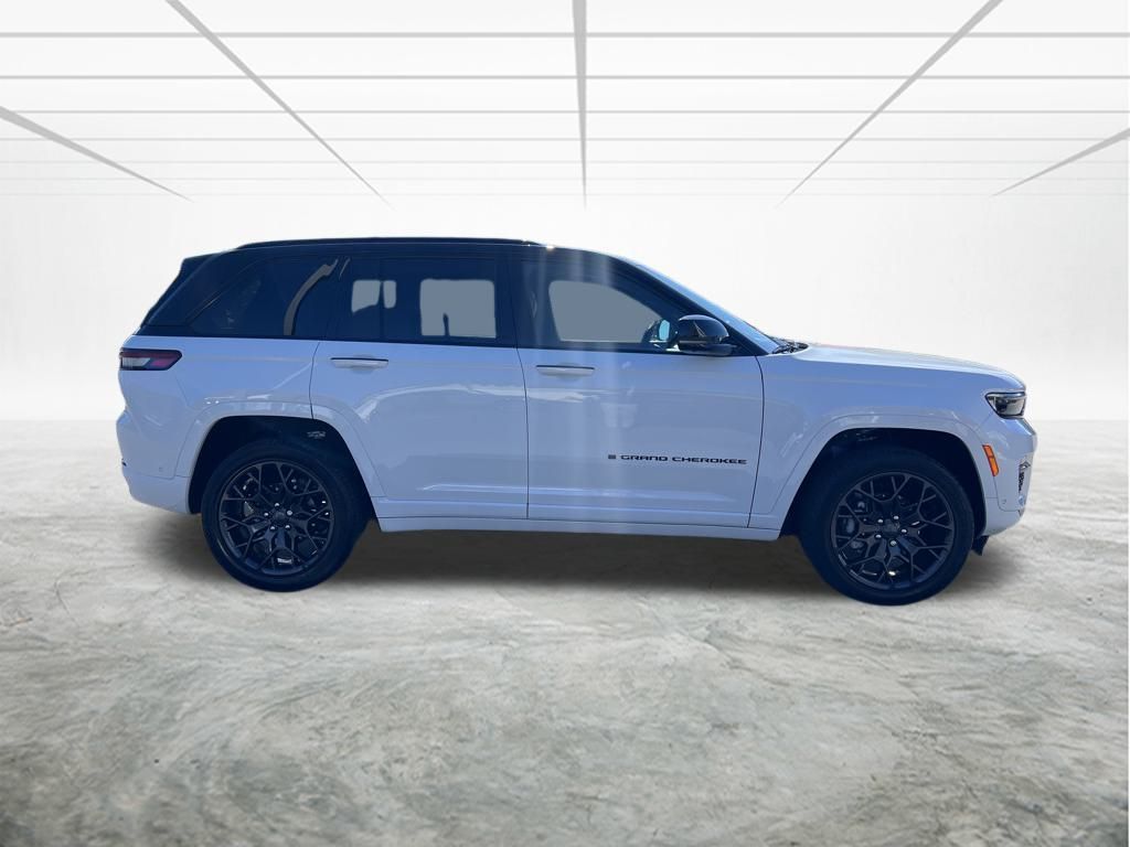 2025 Jeep Grand Cherokee Summit Reserve photo 2
