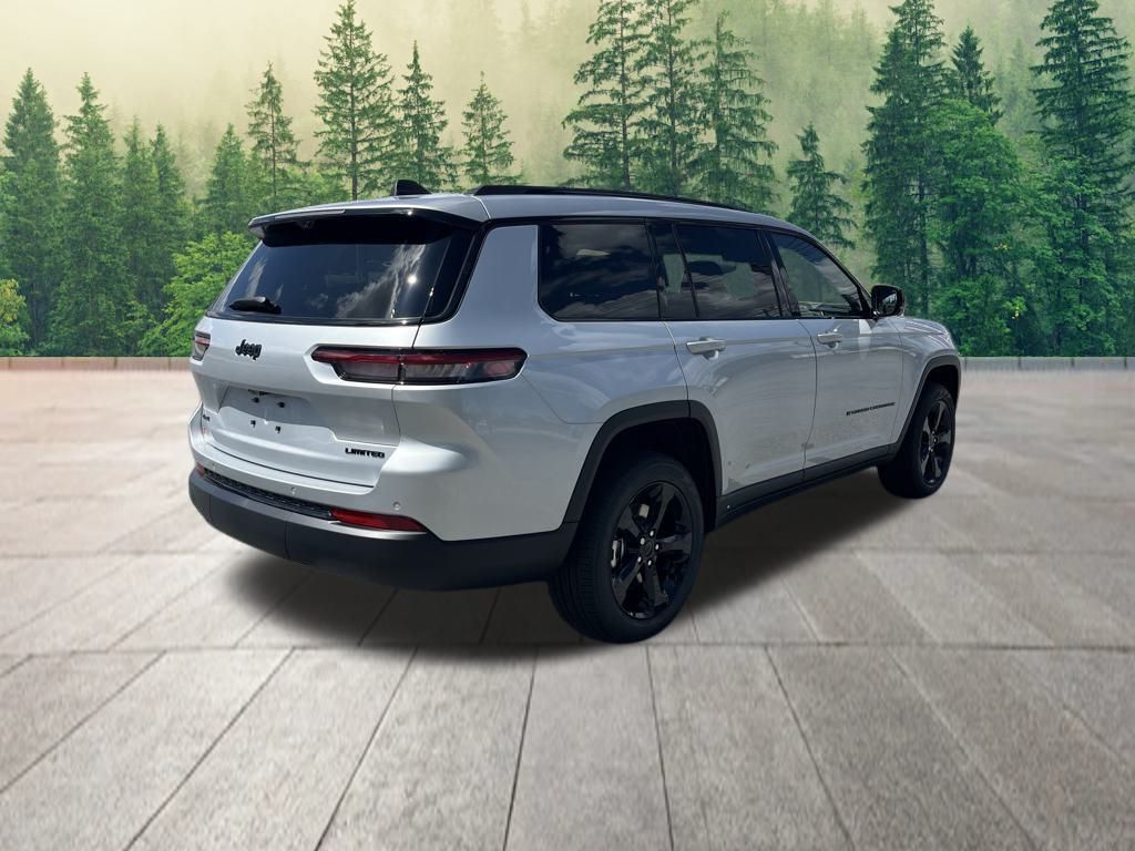 2025 Jeep Grand Cherokee Limited photo 3