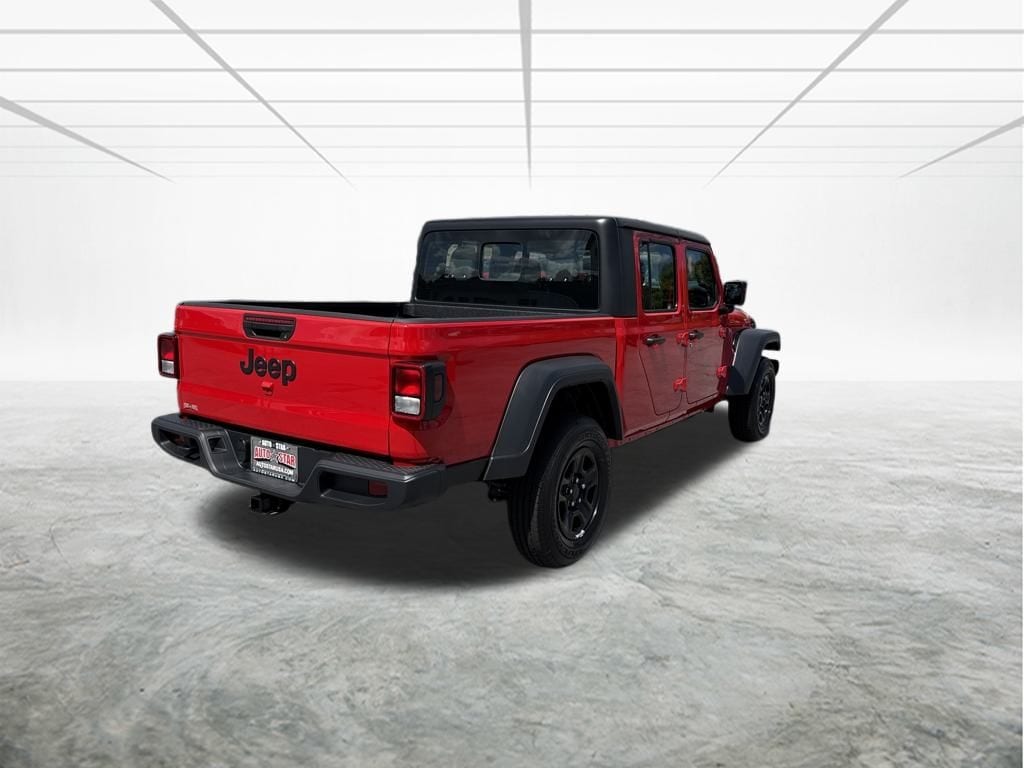 New 2025 Jeep Gladiator Sport Pickup