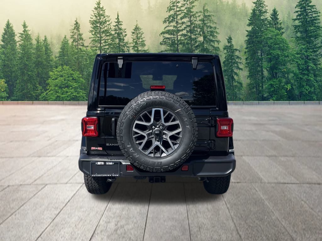 2025 Jeep Wrangler Sahara photo 4
