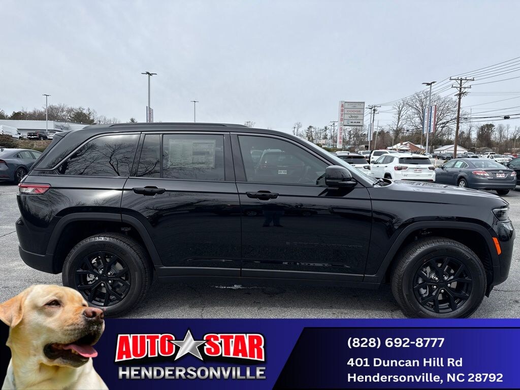 New 2026 Jeep Grand Cherokee Laredo Sport Utility