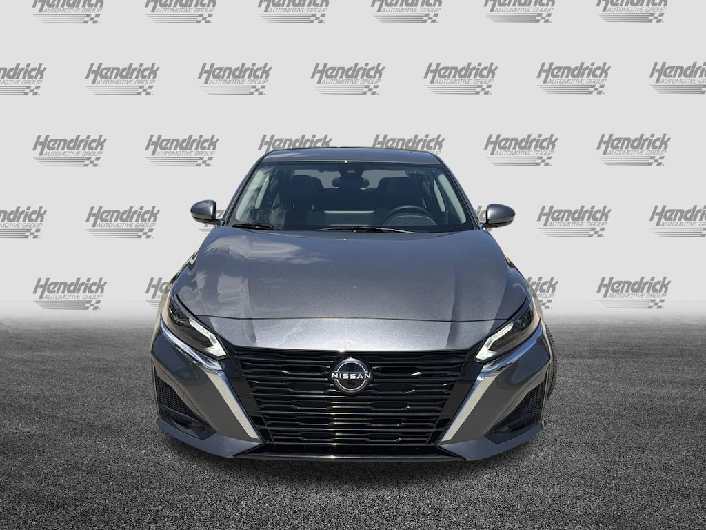 Used 2025 Nissan Altima SV Sedan