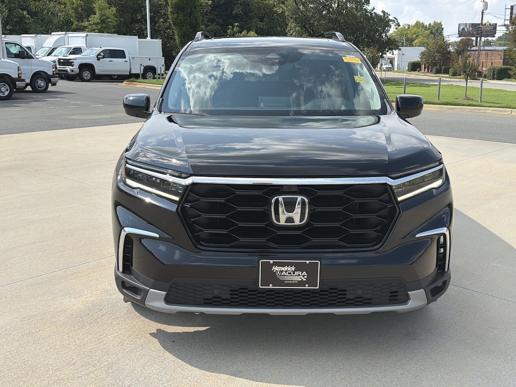 Used 2025 Honda Pilot Elite SUV