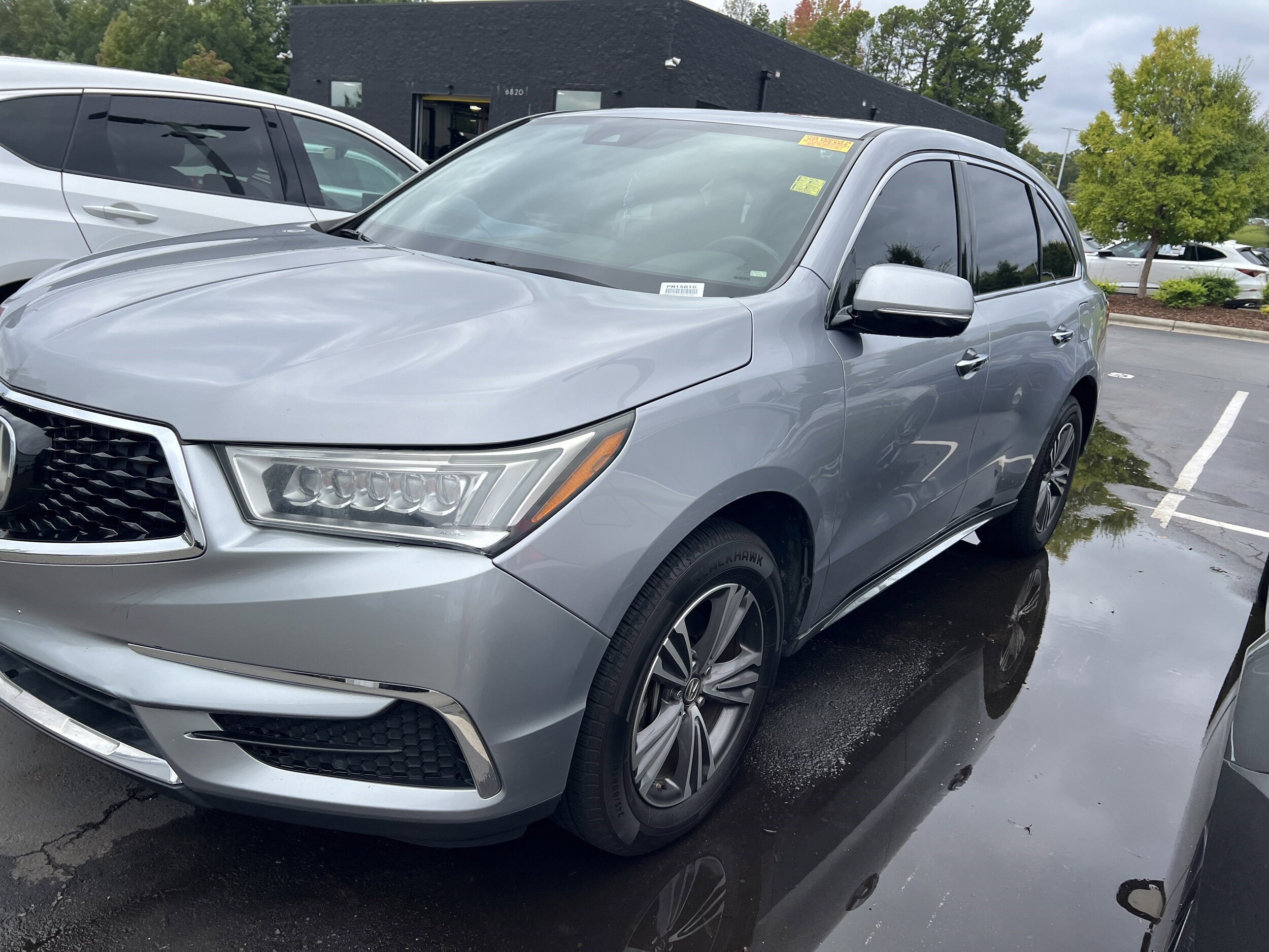 2017 Acura MDX SH-AWD photo 3