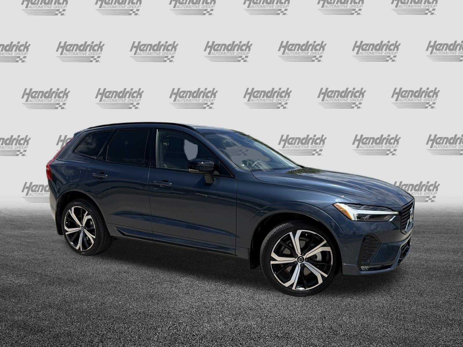 Volvo XC60 Ultimate Dark Theme