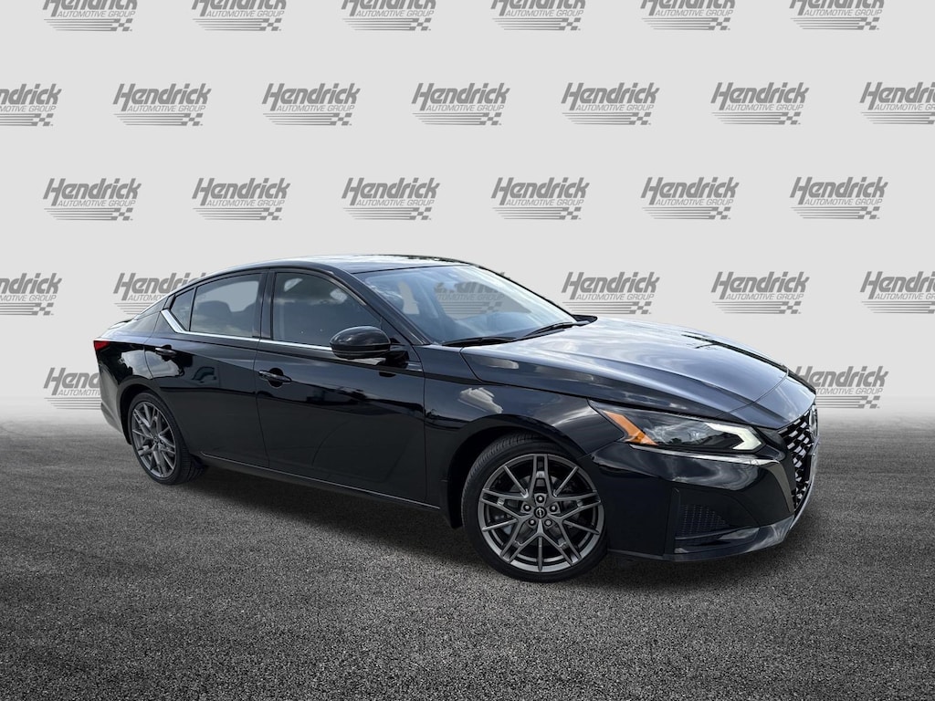 Used 2024 Nissan Altima 2.0 SR Sedan