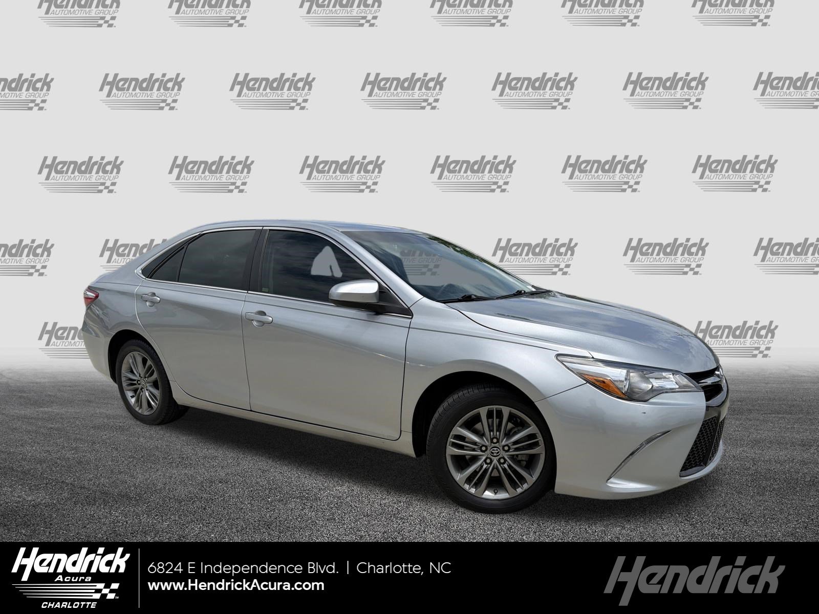 2015 Toyota Camry 2.5 Auto SE's photo