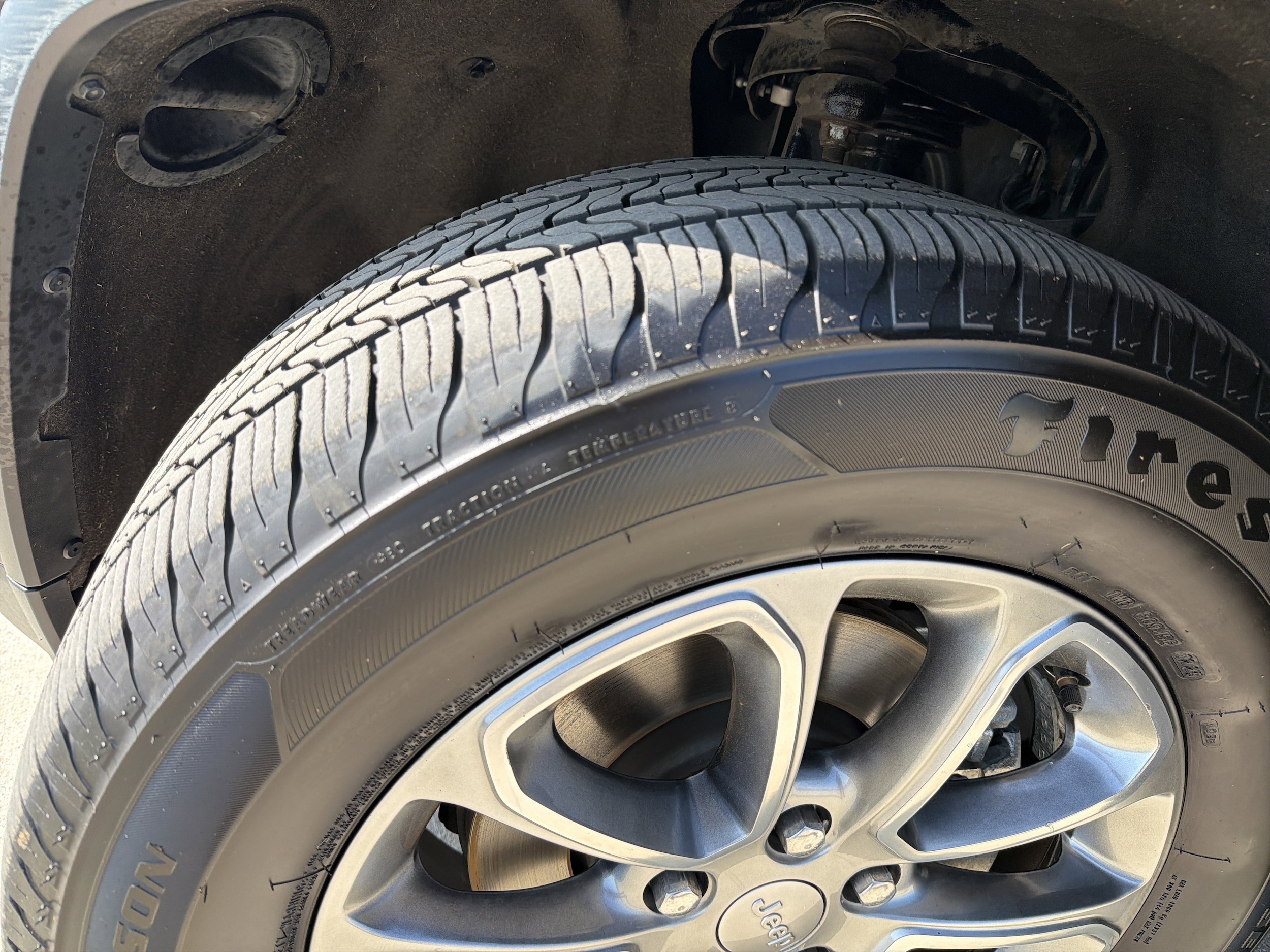 2015 Jeep Grand Cherokee Limited photo 3