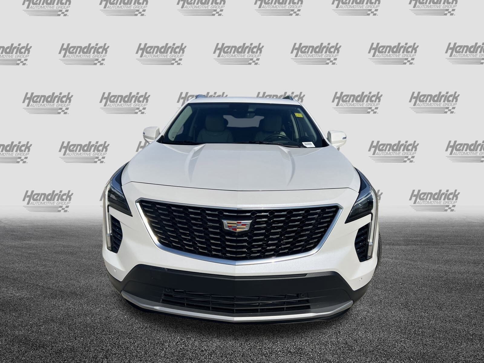2022 Cadillac XT4 Premium Luxury photo 2