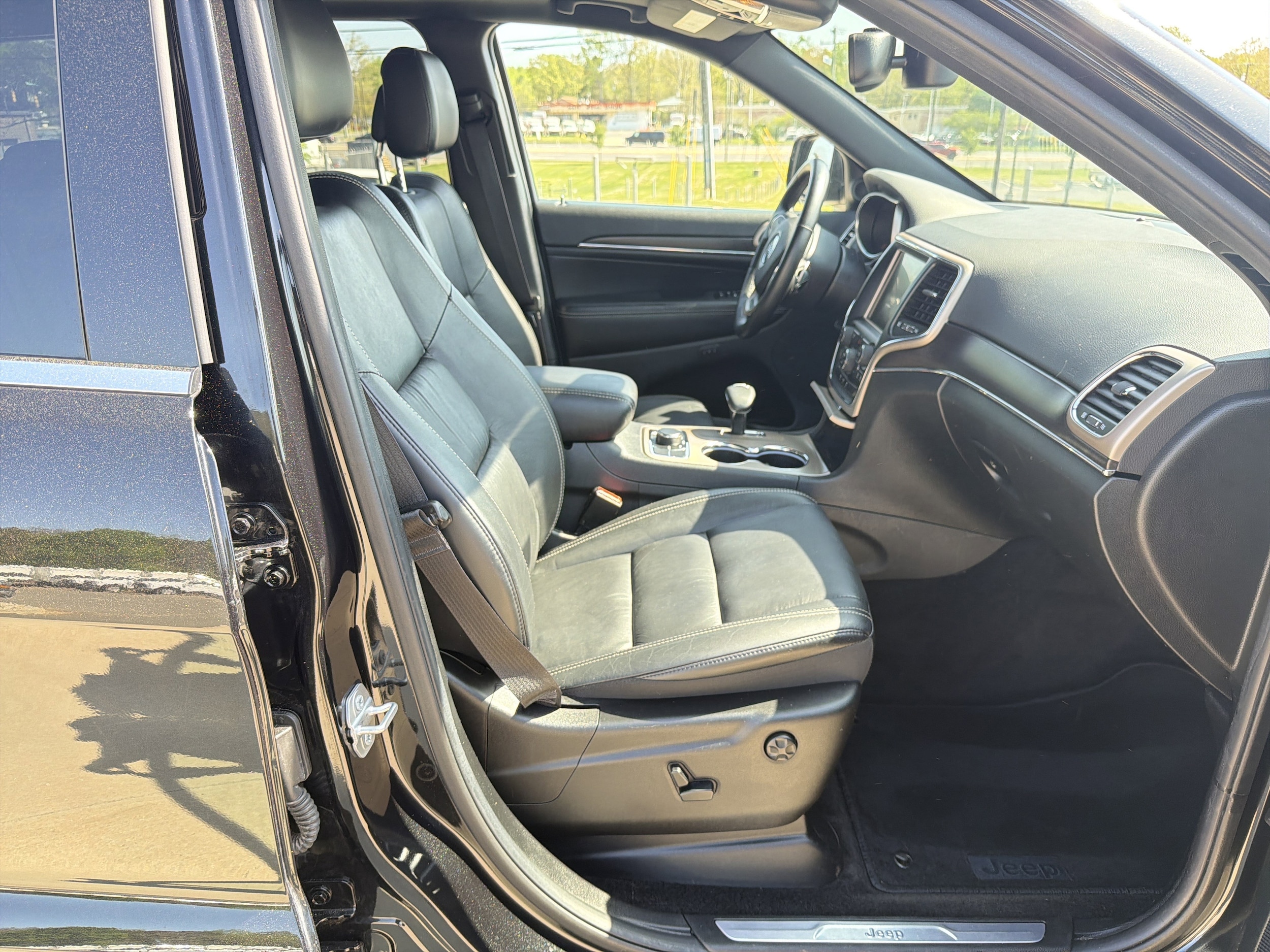 2015 Jeep Grand Cherokee Limited photo 4