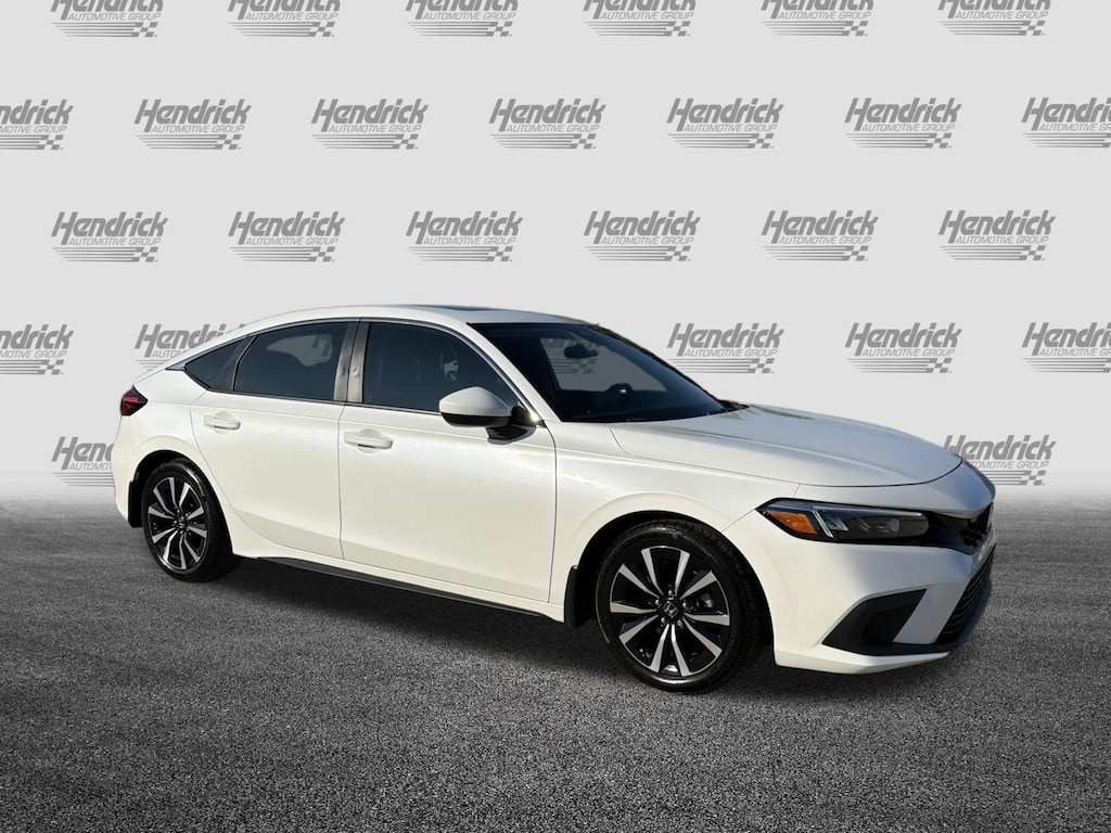 Used 2024 Honda Civic EX-L Hatchback