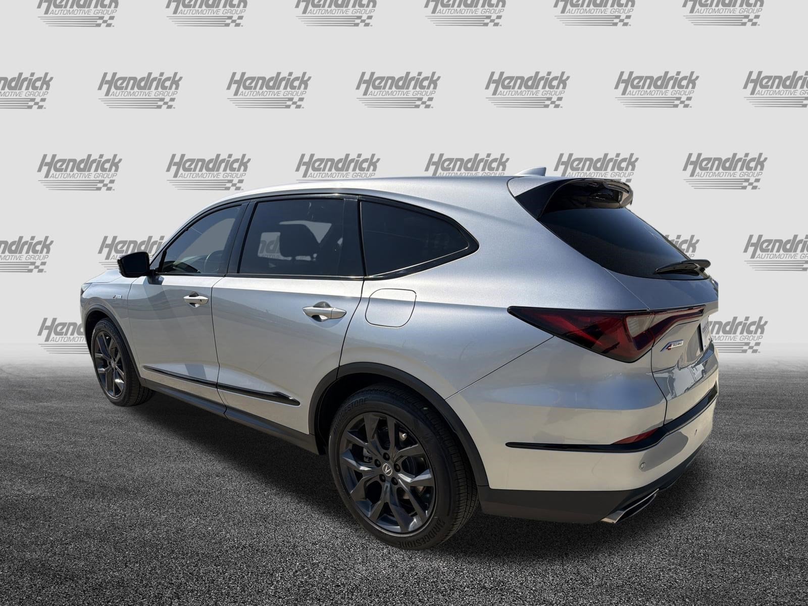 2023 Acura MDX w/A-Spec Package photo 3