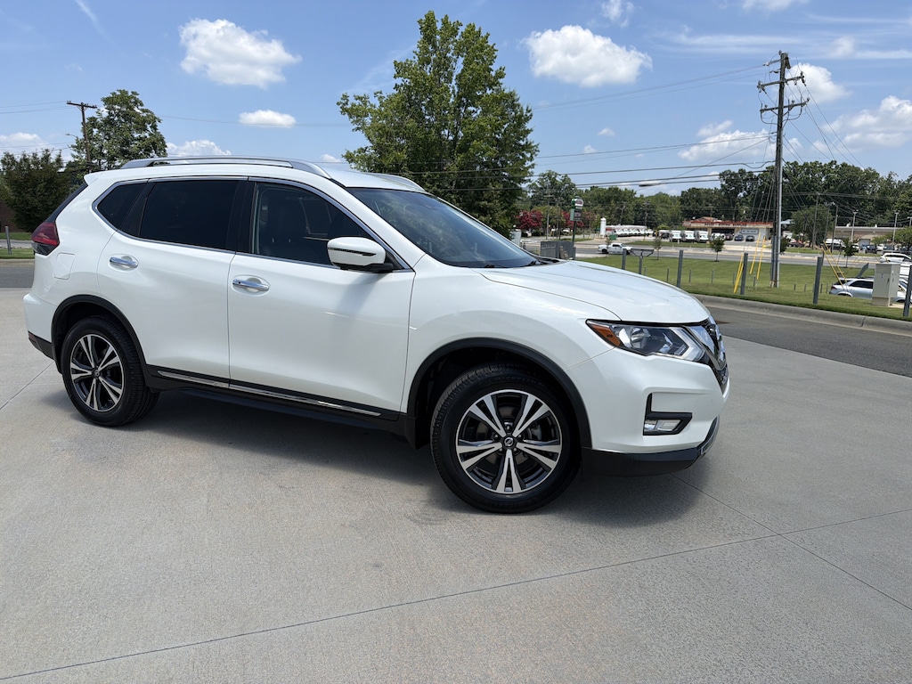 Used 2017 Nissan Rogue SL SUV
