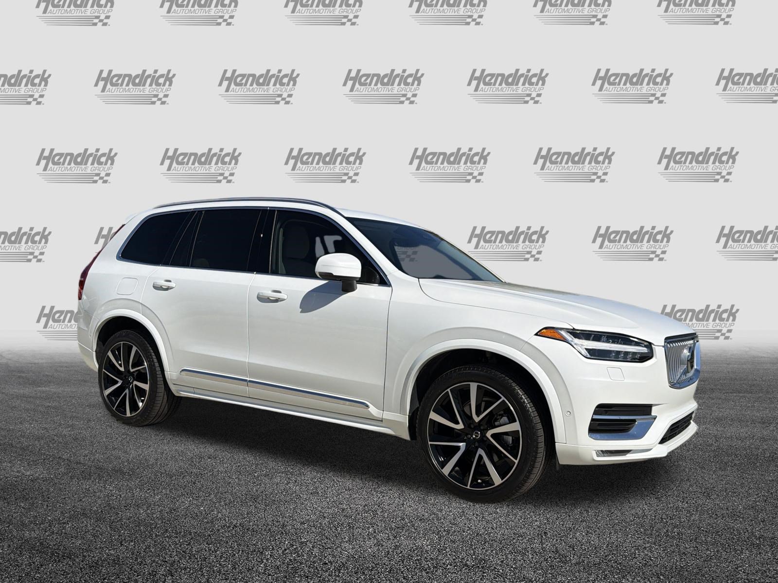 2025 Volvo XC90 Plus SUV