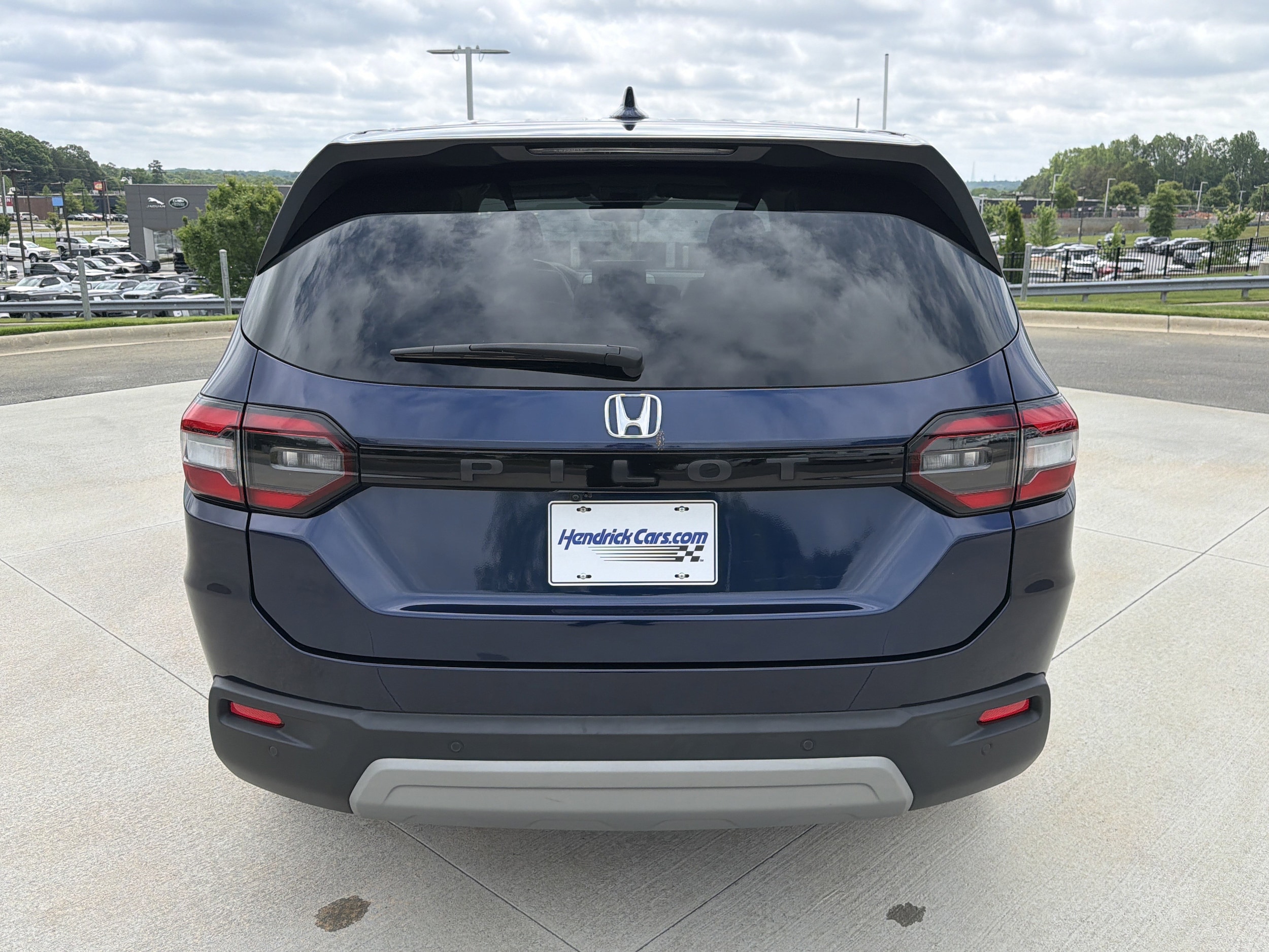 2025 Honda Pilot EX-L photo 3