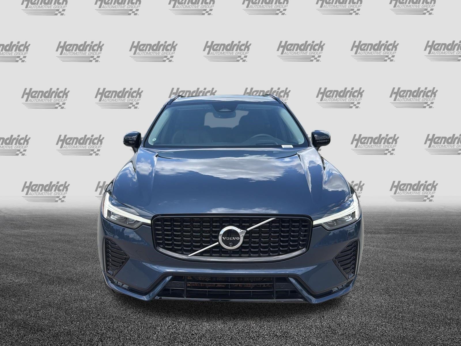 Volvo XC60 Ultimate Dark Theme