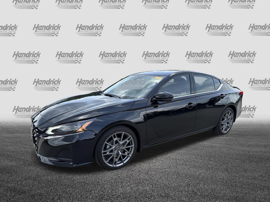 Used 2024 Nissan Altima 2.0 SR Sedan