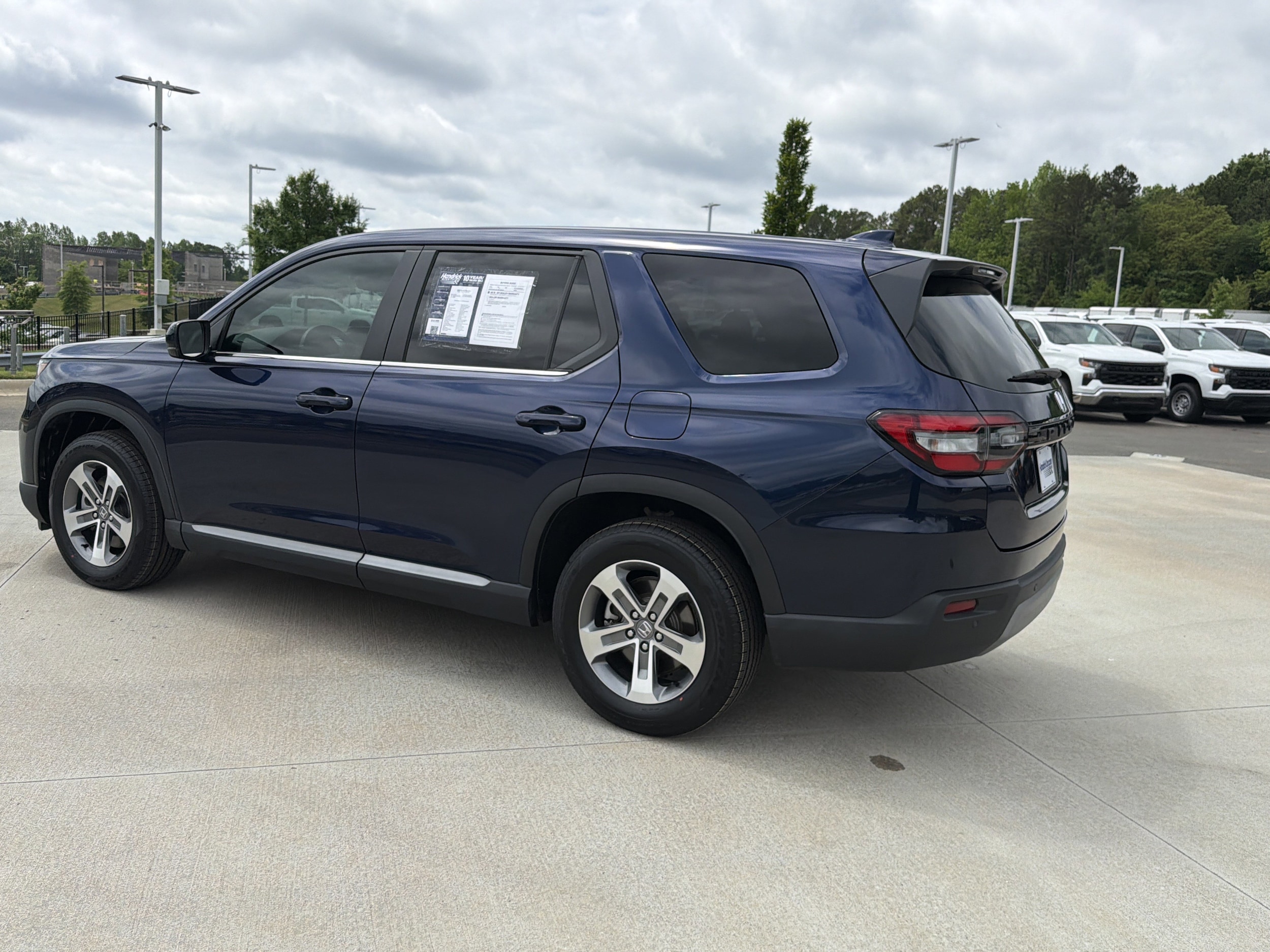 2025 Honda Pilot EX-L photo 6