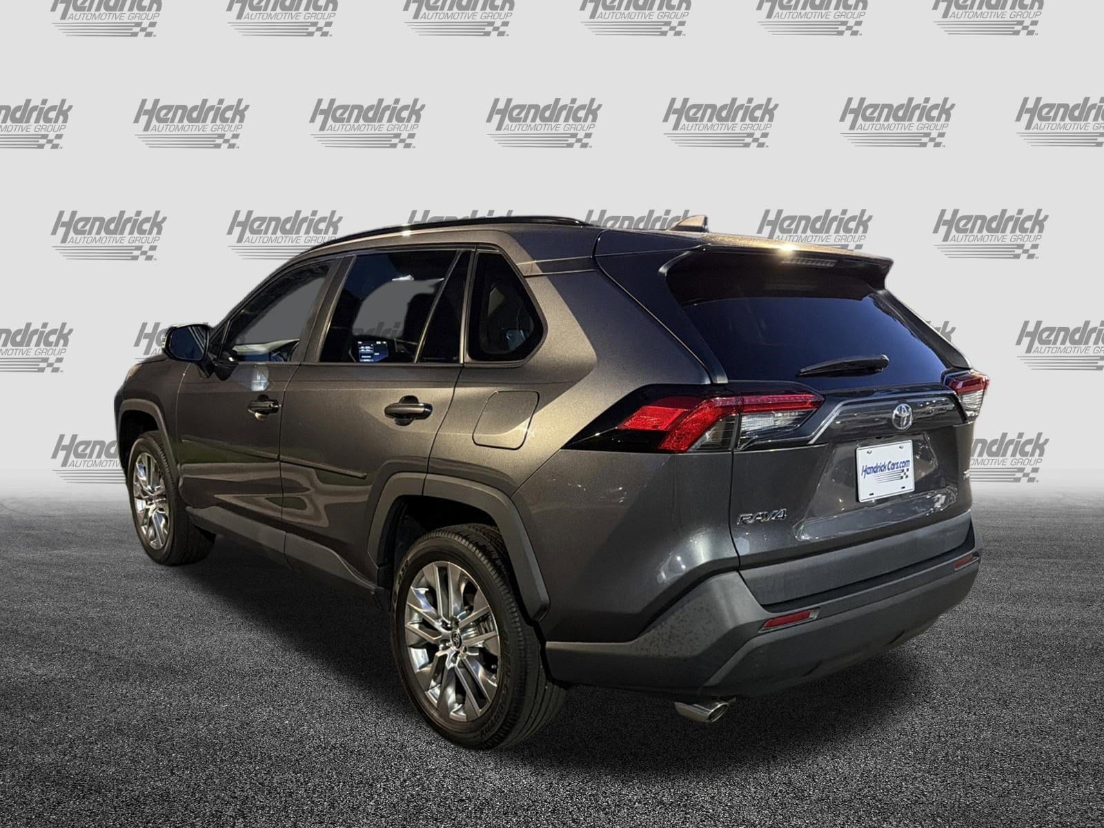 2021 Toyota RAV4 XLE Premium photo 3