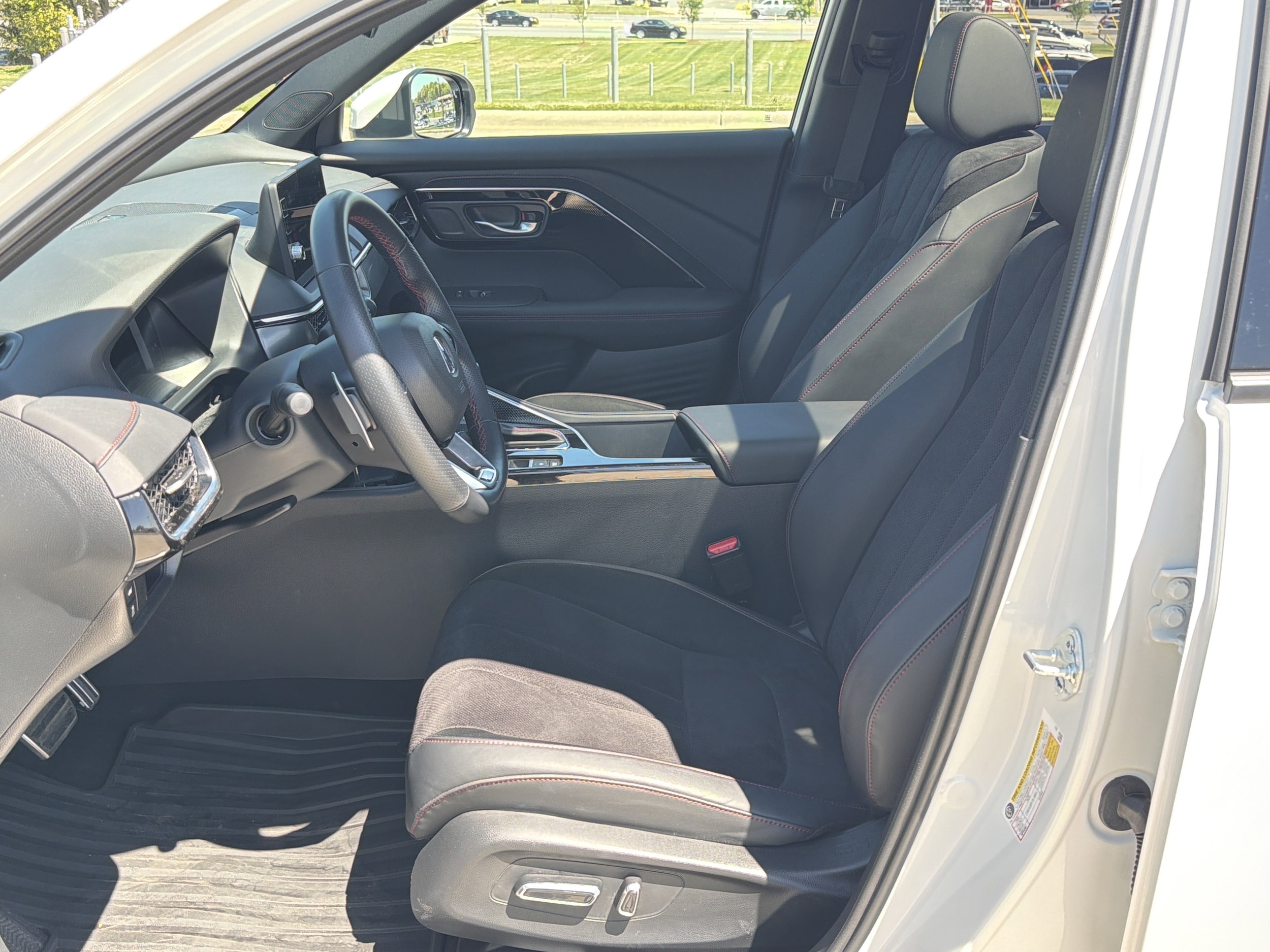 2025 Acura ADX w/A-Spec Package photo 3