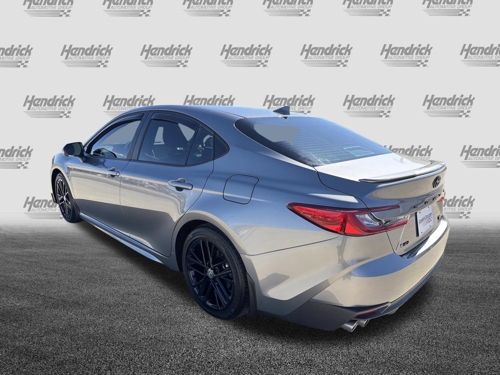 2025 Toyota Camry SE photo 3