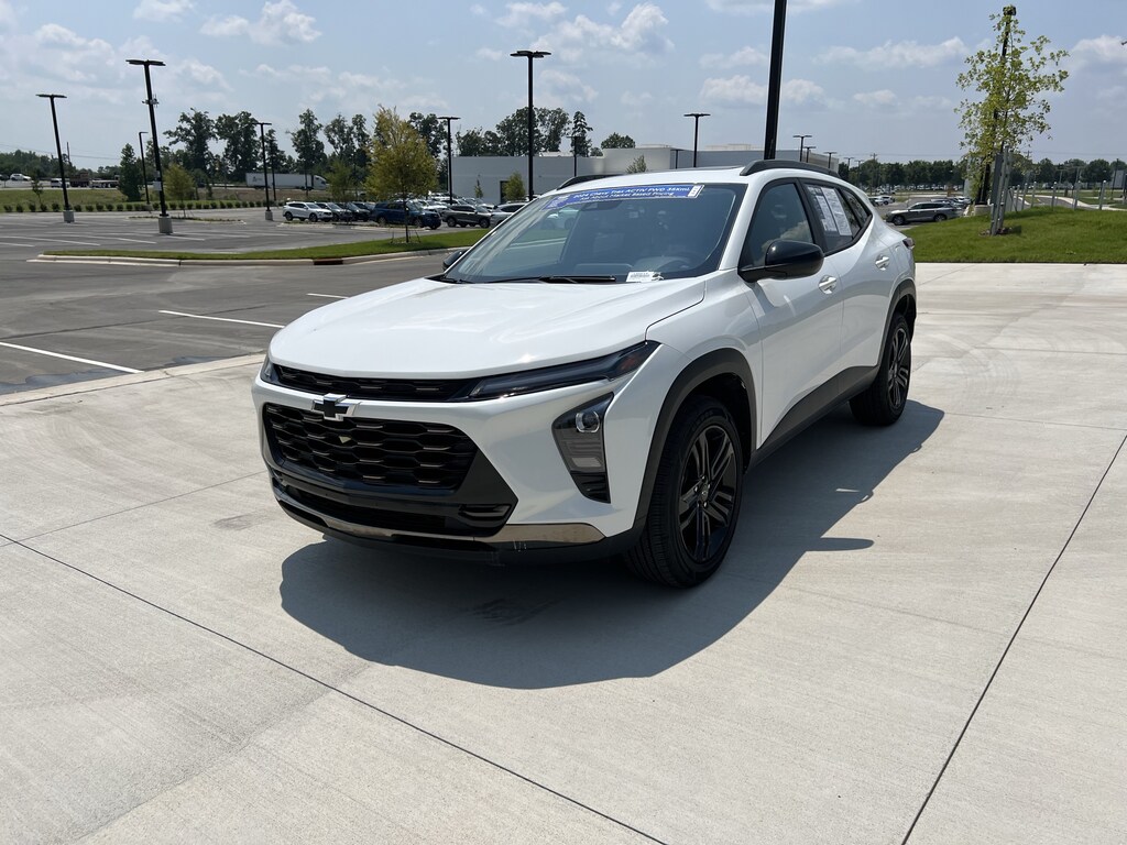 Used 2024 Chevrolet Trax ACTIV SUV