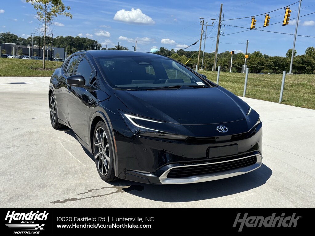 Used 2025 Toyota Prius Plug-in Hybrid XSE Premium Hatchback