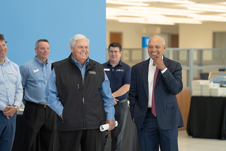 Grand Slam: Reggie Jackson Airport Honda Officially Opens in