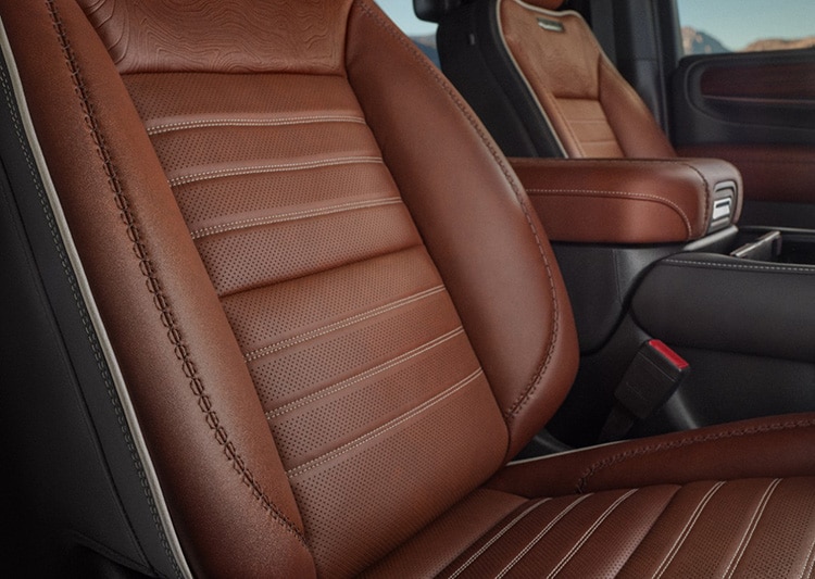 2023-GMC-Yukon-Denali-Ultimate-Hendrick-Cars blog5.jpg