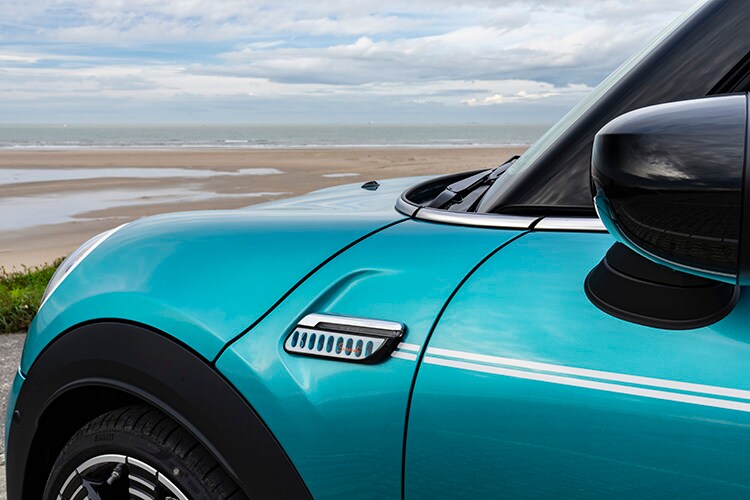 Photo Gallery: MINI makes beachy statement with 2023 convertible ...
