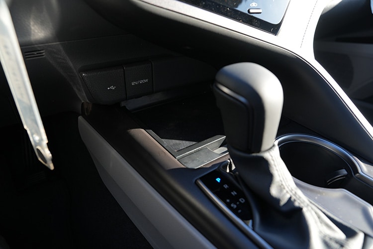 Toyota%20Camry%20Shifter%20Hendrick%20Cars.jpg