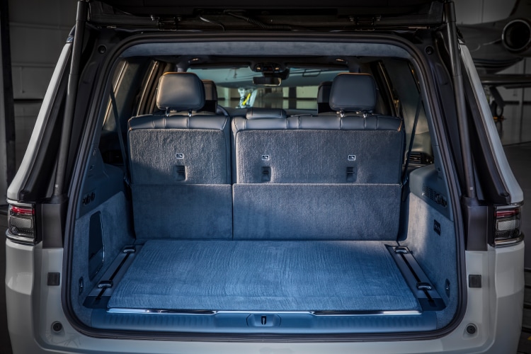 Grand%20Wagoneer%20Cargo%20Space.png