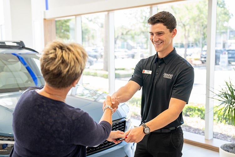 Purchasing%20a%20Vehicle%20Hendrick%20Cars%201.jpg
