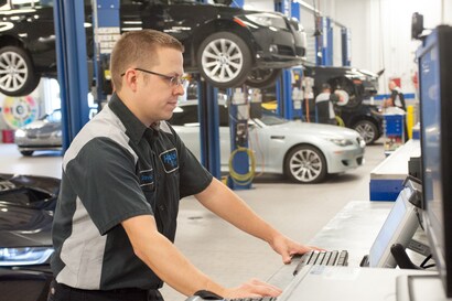 Hendrick Collision Center City Chevrolet - Charlotte, NC