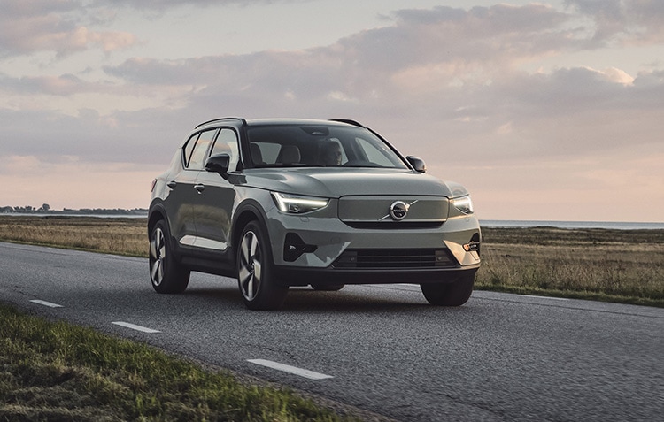 Volvo XC40 Recharge Pure Electric Hendrick Cars.jpg