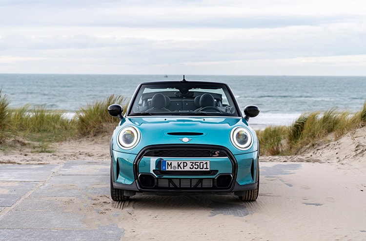 Photo Gallery: MINI makes beachy statement with 2023 convertible Seaside  Edition