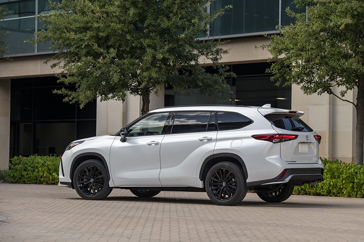2023 Toyota Highlander blog.jpg
