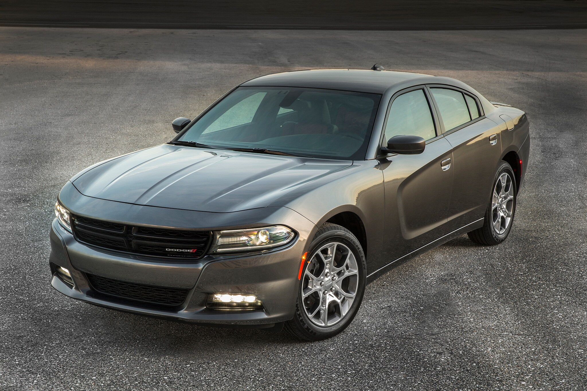 2017-Dodge-Charger-SXT-AWD-front-three-quarter.jpg