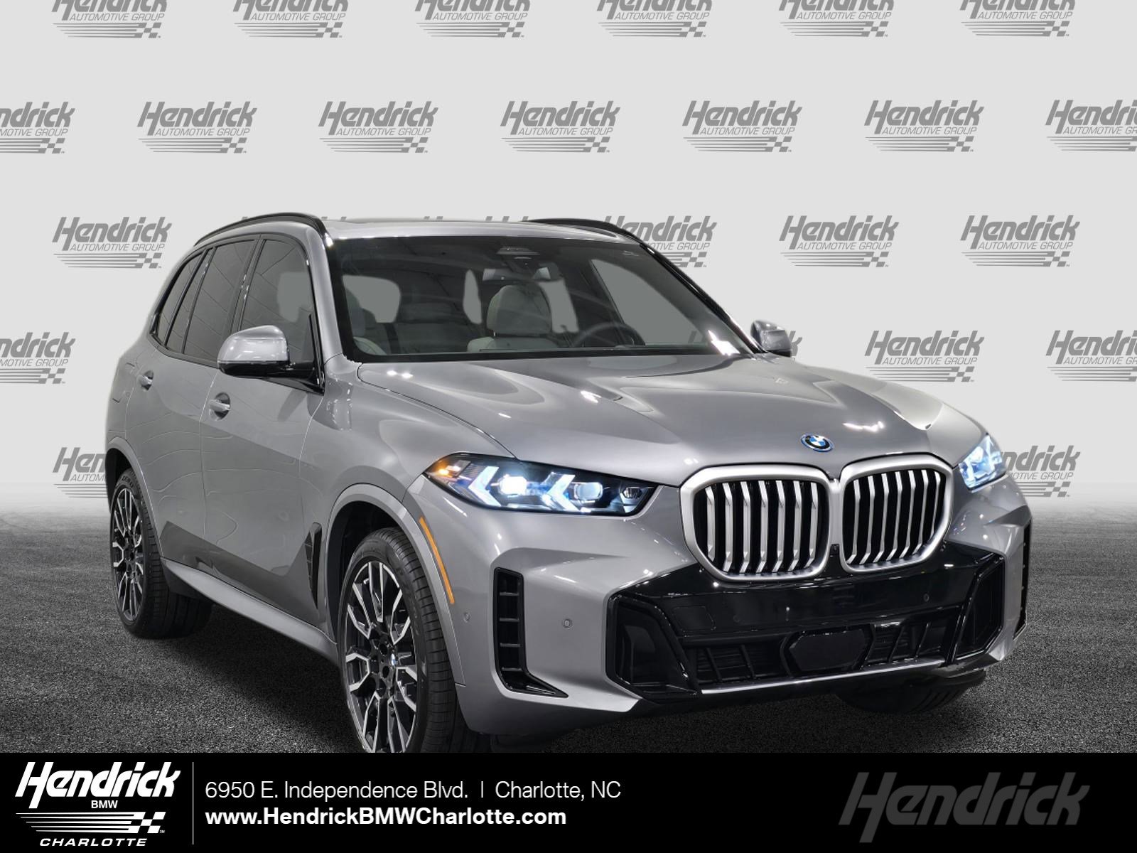 2026 BMW X5 50e's photo