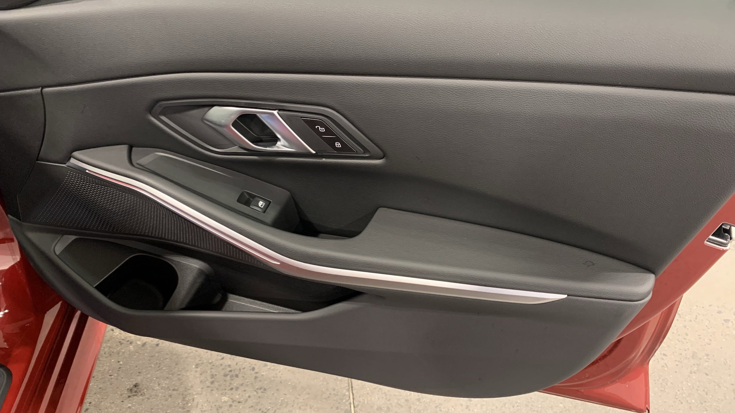 2025 BMW 3 Series 330i photo 5