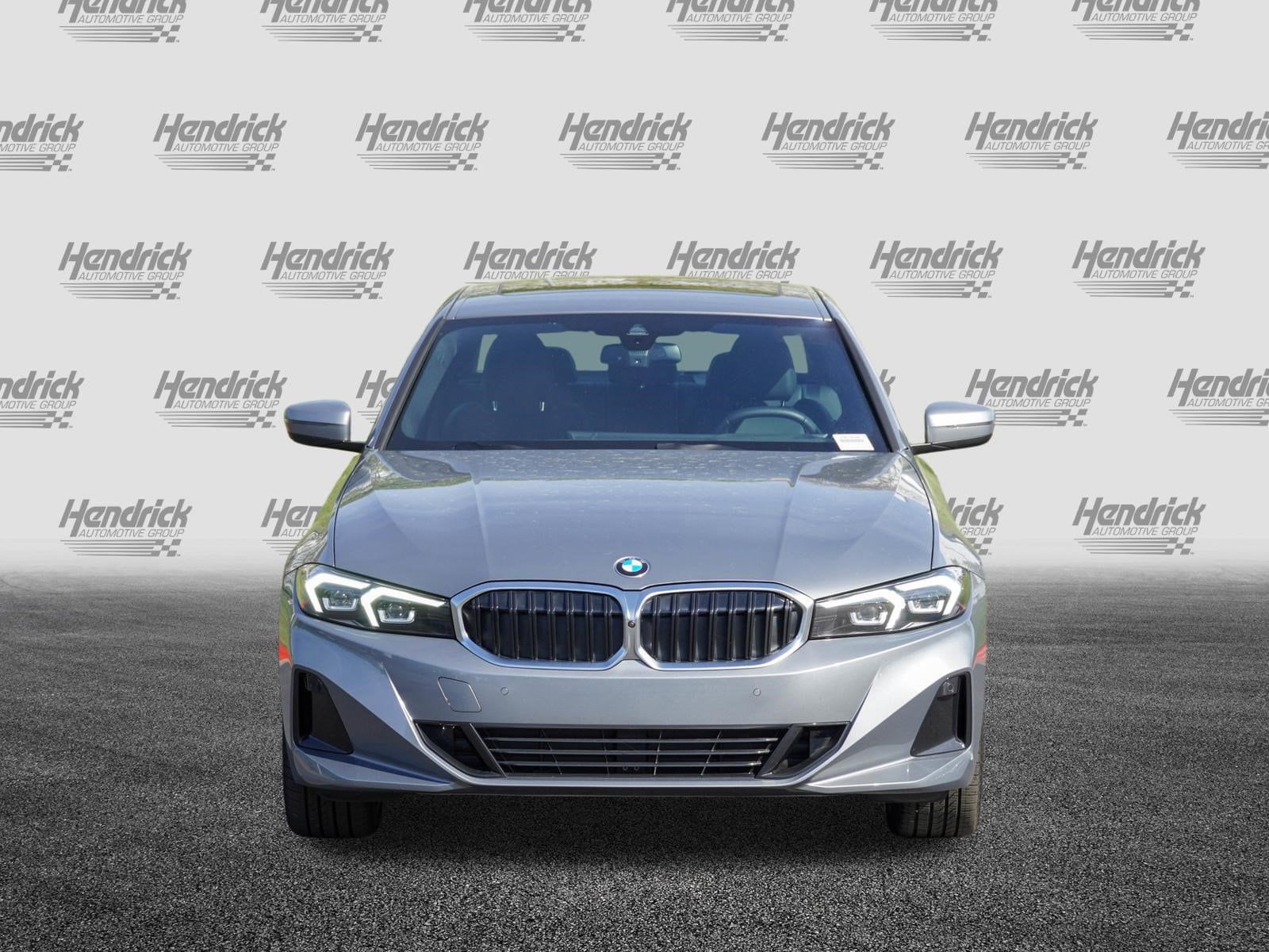 2025 BMW 3 Series 330i photo 2