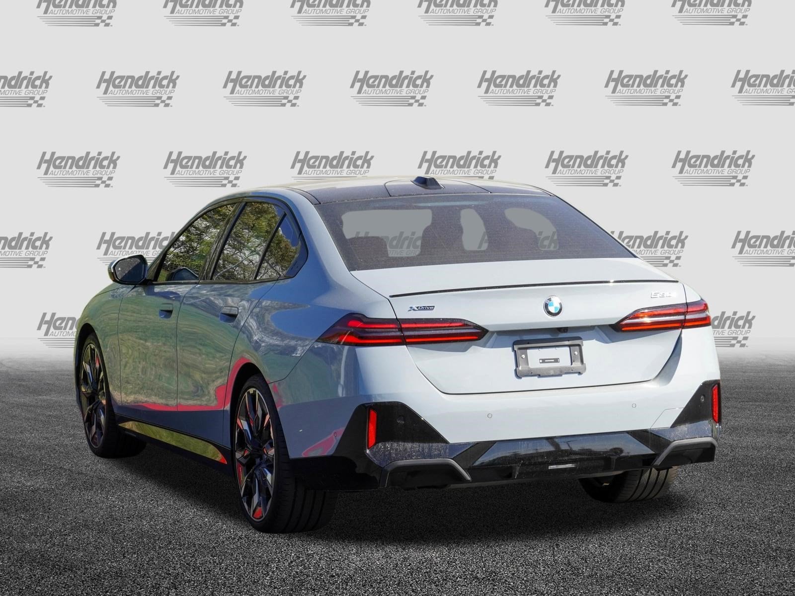 2025 BMW 5 Series 530i xDrive photo 5