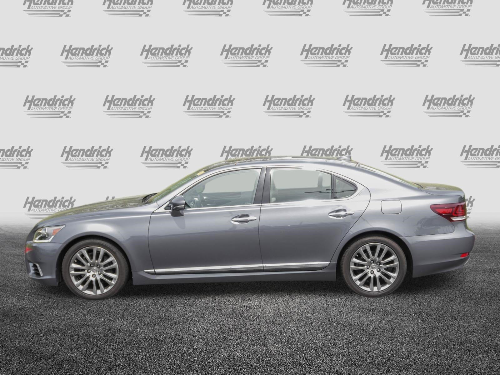 2017 LEXUS LS LS 460 photo 4