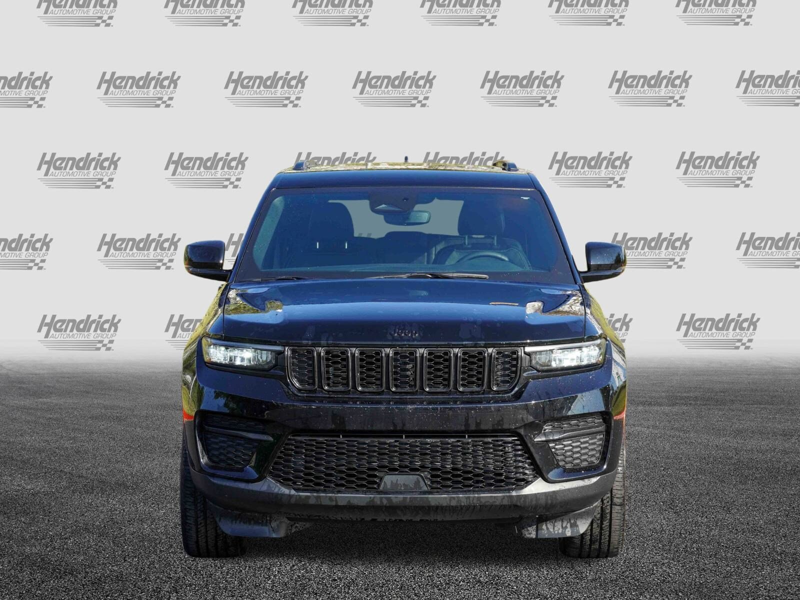 2023 Jeep Grand Cherokee Altitude photo 3
