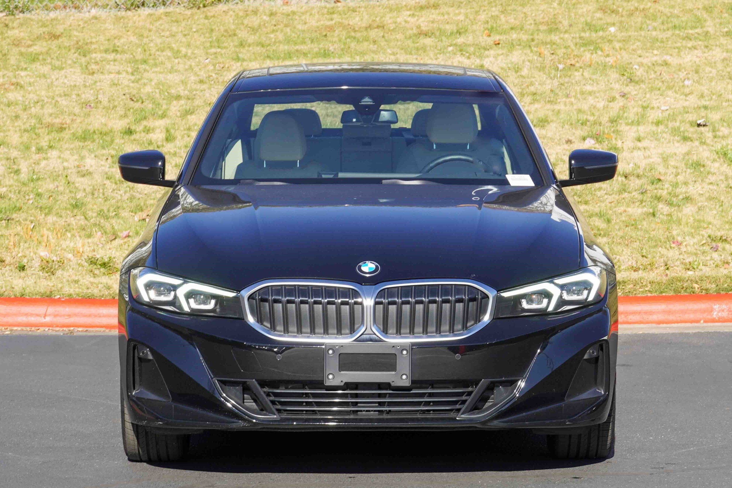 2024 Bmw 330i xDrive photo 2