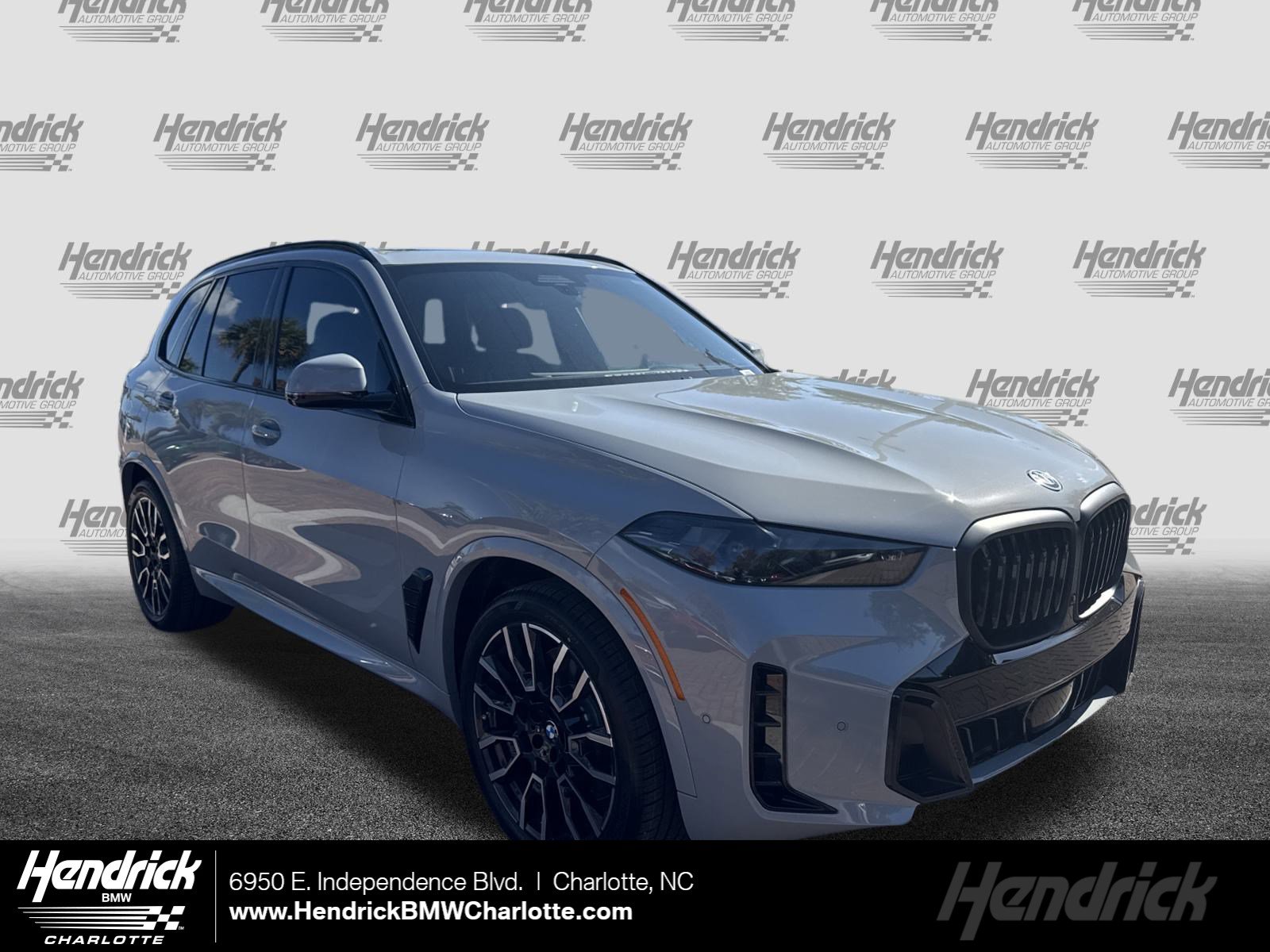 2026 BMW X5 50e's photo