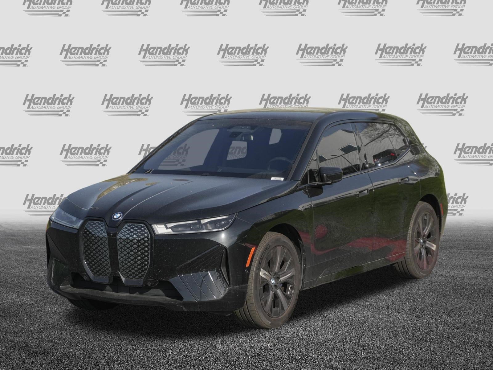 2025 BMW iX xDrive50 photo 4