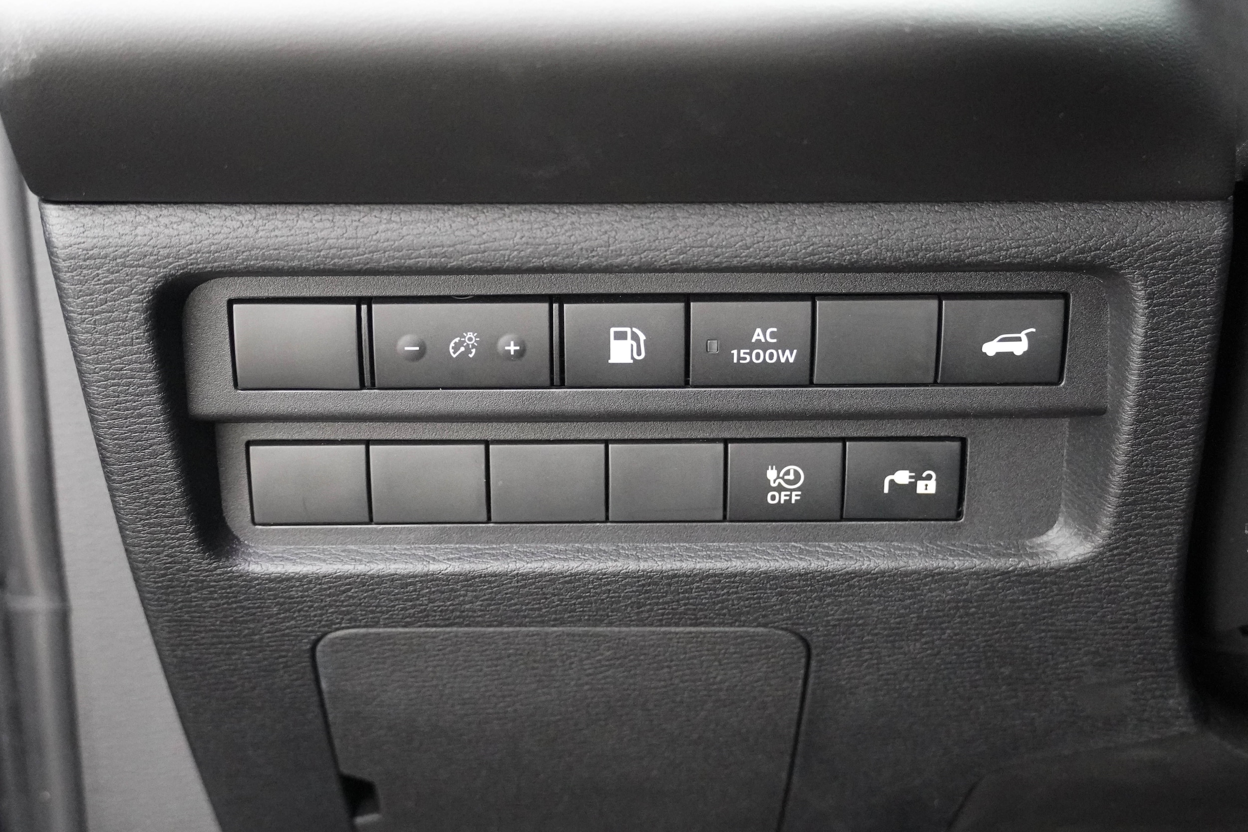 2024 Mitsubishi Outlander Plug-In Hybrid SEL photo 5