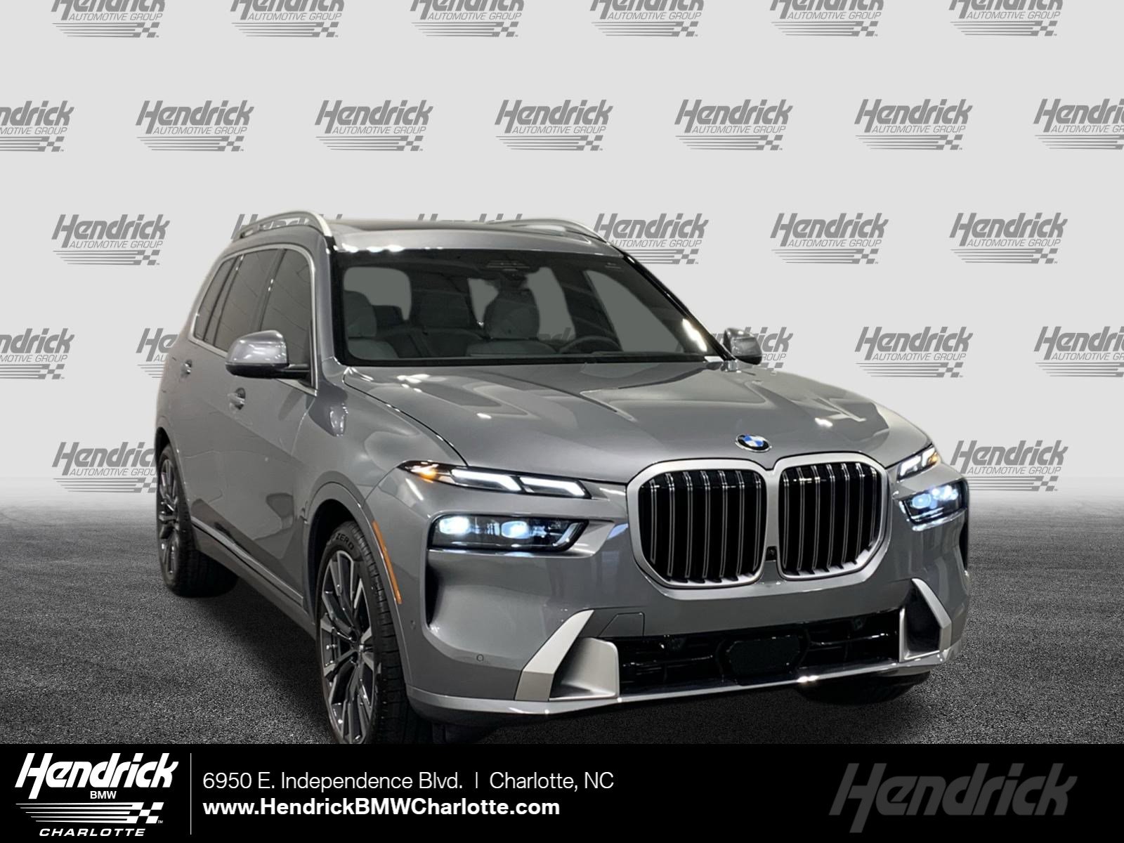 2026 BMW X7 40i's photo