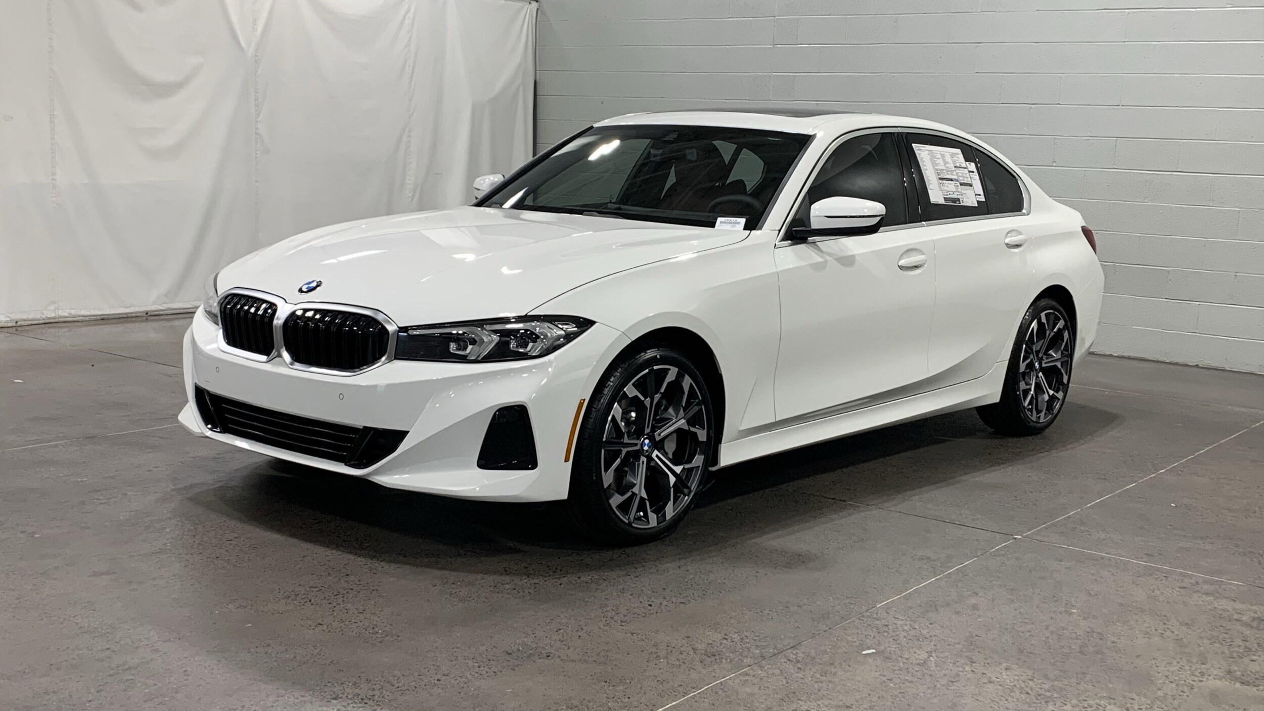 2026 Bmw 330i photo 3